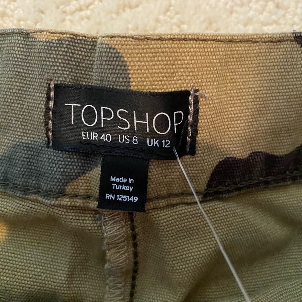 Like new Topshop camo shorts - Picture 7 of 7
